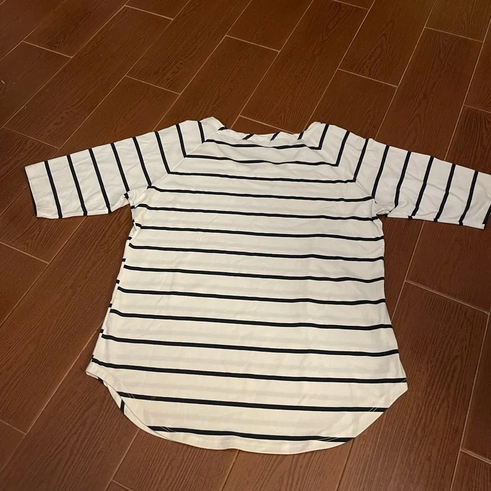 🚨 SOLD 🚨Vanilla Sugar stripe Tee Shirt Blue Black White size XL Do All Things - Picture 7 of 11